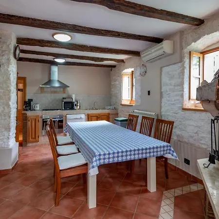 Villa Villa Damiana *