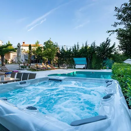Villa Damiana *